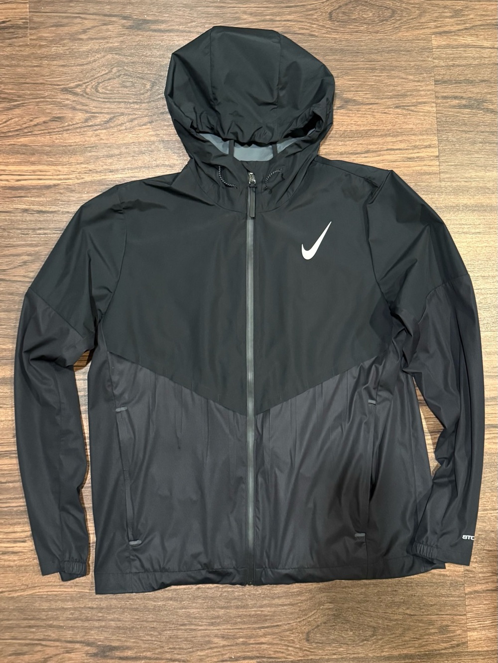 Nike Aerogami Running Jacket. Size Medium